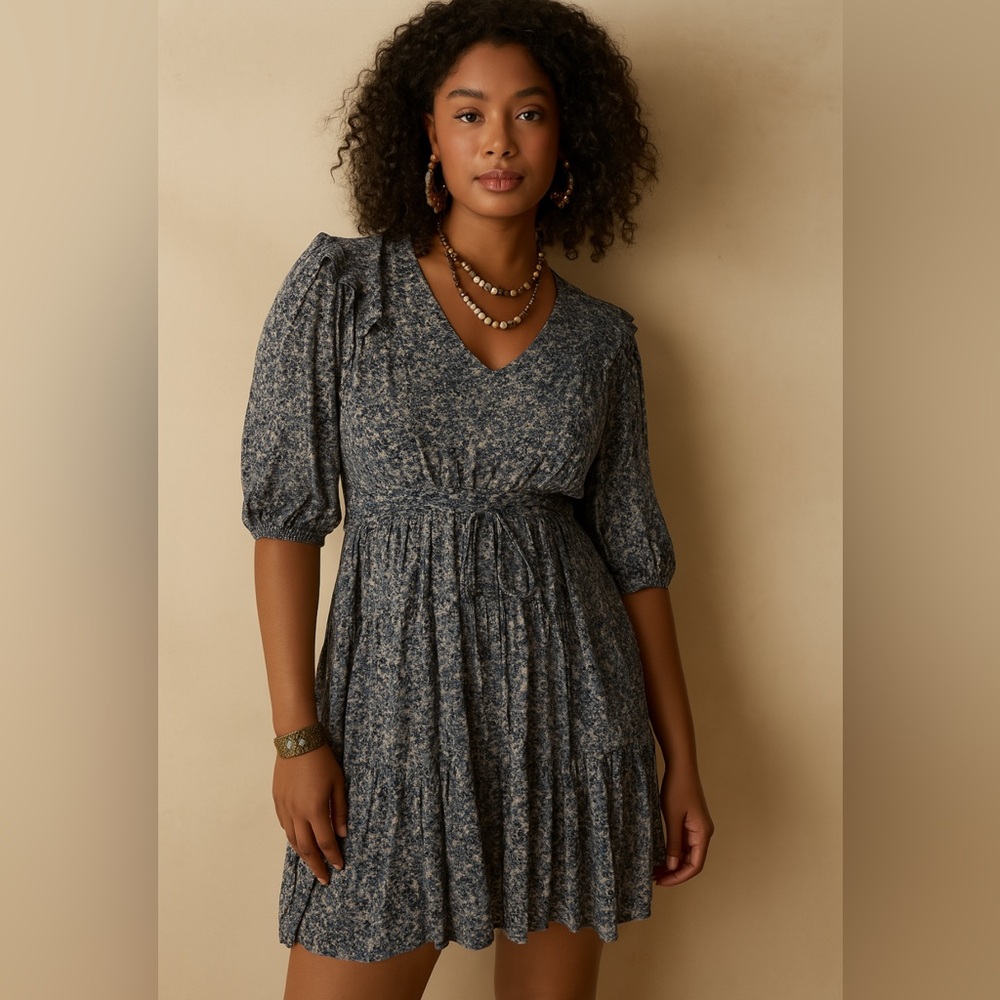 Dress Forum Blue Ditsy Floral Dress, Women's Size Medium‎